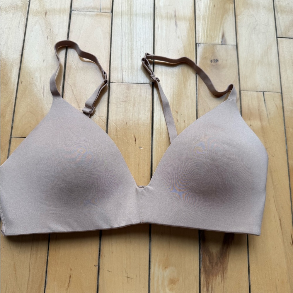 SKIMS Nude Clay 32 B Wireless Bra NWOT